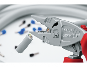 Pince d'électricien ergonomique ErgoMulti VDE-Avec fonction de dénudage pour conducteurs simples et multibrins - Product Image 2