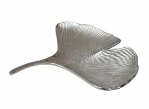 Tazón Decorativo Hecho a Mano con Diseño de Hojas y Frutas, Tazón de Metal Personalizable en Aluminio y Latón, Disponible en Varios Tamaños para Decoración del Hogar - Product Image 4