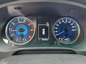 Toyota Hilux 2019 4x4 Todoterreno, Asientos de Cuero, Interior Oscuro, Combustible Gasolina, Camioneta Ejecutiva - Product Image 4