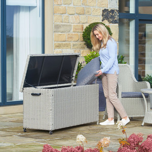 Nouvelle arrivée panier d'armoire tissé en rotin avec roues forgées pour le stockage de jouets de décoration de maison multi-usages - Product Image 6