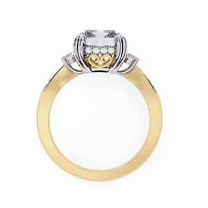 Bague de fiançailles Elisabeth 3 pierres, taille radiante, solitaire, halo, diamant de laboratoire de 3,95 carats, plaqué or 14 carats, bijoux fins - Product Image 2
