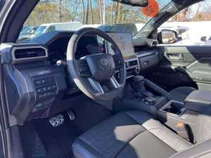 Camioneta Deportiva Usada 2024 en Excelentes Condiciones, Equipamiento Completo, Libre de Accidentes y Lista para Envío - Product Image 4