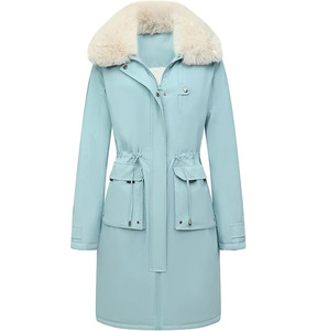 Doudoune longue pour femme avec capuche en fourrure offrant une isolation supérieure, respirante, séchage rapide, tissu uni, élégante, pour le froid - Product Image 1