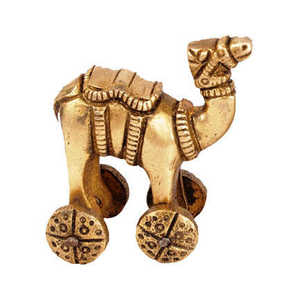 Camello de Latón Grande de Estilo Tradicional con Ruedas Móviles, Decoración para Diwali - Product Image 1