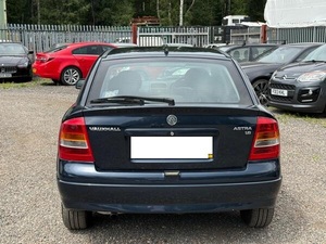 Vauxhall Astra 1.6i LS 5 puertas (A/C) usado, con volante a la izquierda/derecha - Product Image 3