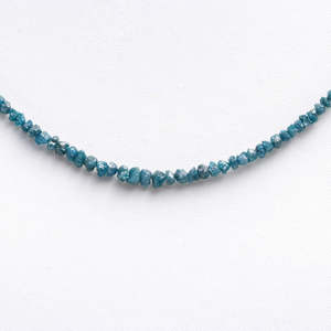 Collier en diamant bleu AAA+ 2-3 mm, perles brutes non taillées, 16 pouces de long - Product Image 3
