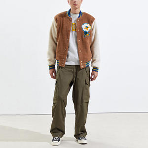 Chaqueta universitaria acolchada de alta calidad con logotipo personalizado, bombardero de cuero polar Sherpa de invierno, bordado de camuflaje a rayas con perlas - Product Image 2