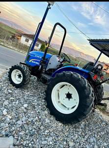 En Stock Disponible Segunda Mano 4X4wd New Holland Tractor Maquinaria Agrícola a la venta Disponible en Todo El Mundo. - Product Image 5