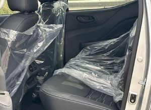 Nuovissima Nissan Navara 2025 140CV 4x4 4 Cilindri 4WD Motore a Benzina 2.5L Guida a Sinistra Trasmissione Automatica - Product Image 3