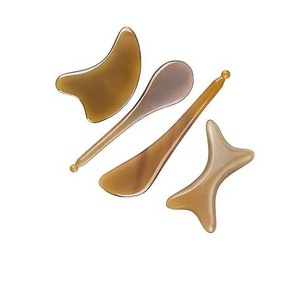 Masseur facial en corne de buffle, planche Gua Sha pour le lifting du visage et le grattage - Product Image 2