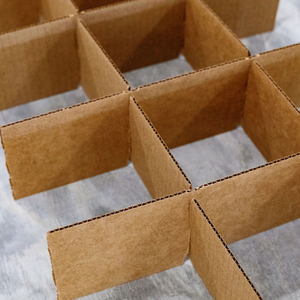 กระดาษคราฟท์ลูกฟูกแบบมีช่องแบ่งบรรจุภัณฑ์แบบกำหนดเองเกรดส่งออก - Product Image 2