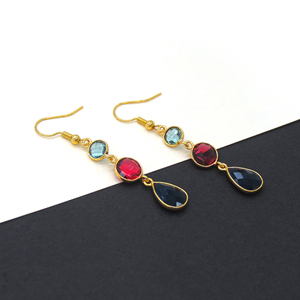 Boucles d'oreilles de mariage bohèmes à fleurs multi-pierres précieuses |   Topaze bleue, Iolite rose fuchsia |   Fait main, plaqué or 18 carats, laiton, pour femmes - Product Image 3