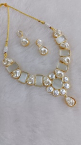 ชุดสร้อยคอไข่มุกแม่ทำจากทองเหลืองงานหัตถกรรมทันสมัยดีไซน์ไม่เหมือนใครออกแบบโดยการปรับแต่ง - Product Image 2