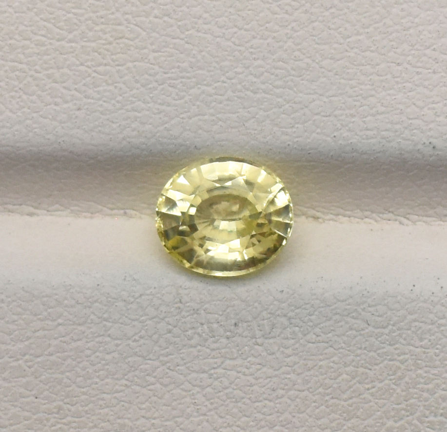 สีเหลือง