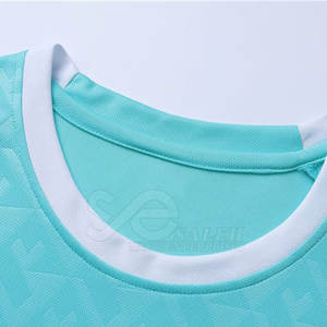 Uniforme de football légère la plus vendue uniforme de football de vêtements de sport confortables pour la vente en ligne - Product Image 2