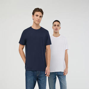 T-shirt de qualité supérieure pour hommes T-shirt léger T-shirt de couleur personnalisée Vêtements décontractés pour hommes - Product Image 1