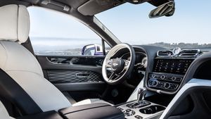 SUV de lujo EWB Mulliner 2024 usado de primera categoría con distancia entre ejes extendida (especificaciones personalizadas) - Product Image 2