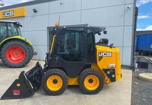 Minicargadora JCB 215 Nueva, Cargadora de Tractor con Cilindro Hidráulico Bosch, Motor Kohler, Bomba de Motor, Caja de Cambios - Product Image 2