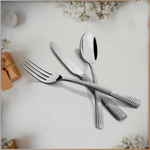 Vente en gros de couverts pour restaurant en plein air pour mariage Poignée de designer en acier inoxydable de luxe argenté poli et martelé - Product Image 1