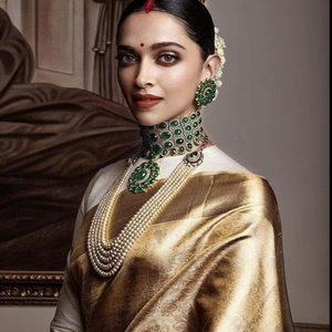 Fournisseur en vrac de saris en soie Designer Lichi FashionHarbour Premium Collection pour revendeurs et boutiques - Product Image 1