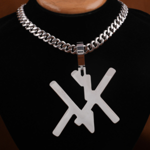 KK estética Moissanite diamante 925 colgante de plata esterlina letras personalizadas Iced Hip Hop estilo Funky cuerpo joyería para regalos - Product Image 3