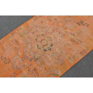 Tapis turc vintage de 3.8x7 pieds, en laine, avec support en latex, forme rectangulaire pour le chevet. - Product Image 5