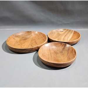 Plateau de service en bois rustique avec poignées en métal pour cuisine de ferme ou salon plats et assiettes exportation disponible - Product Image 1