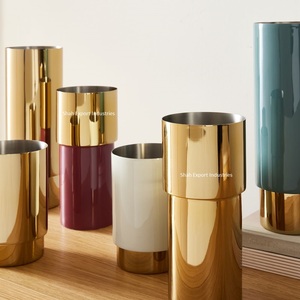 Florero de latón de dos tonos Acabado brillante para el hogar y la boda Mesa Flores secas Decoración Floreros hechos a mano - Product Image 6