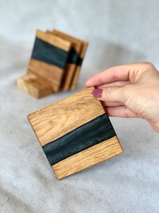 Posavasos elegantes de resina epoxi: belleza de incrustaciones de madera para su hogar "Posavasos elegantes de resina y madera: perfectos para cada ocasión" - Product Image 2