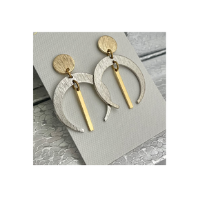 Nouveauté 2025 : Petites boucles d'oreilles en laiton doré pur avec texture gaufrée, style moderne New York, bijoux de mode hypoallergéniques - Product Image 4