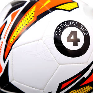 Ballon de football en cuir PVC/PU fabriqué au Pakistan - Product Image 6