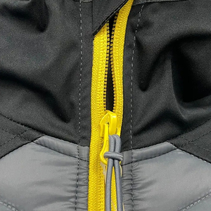 Veste matelassée à capuche légère et résistante à l'eau pour femme, personnalisable OEM, de haute qualité, à manches longues et fermeture éclair intégrale, pliable - Product Image 5