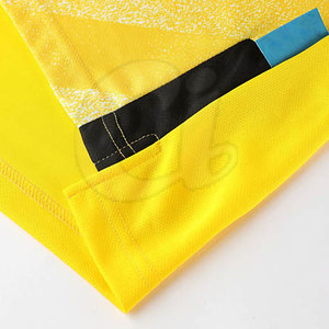 Meilleure vente à bas prix, uniforme de football en tissu souple, uniforme de football à manches courtes - Product Image 5