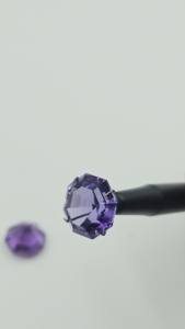 พลอยแอมะทิสต์ธรรมชาติคุณภาพสูง เกรดท็อป ทรงกลมเจียระไนแบบบริลเลียนท์ ขัดเงาสำหรับผู้หญิง ราคาดีที่สุด - Product Image 3