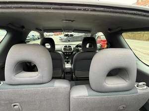 TOYOTA RAV4 USADO CON VOLANTE A LA IZQUIERDA/DERECHA - Product Image 2