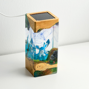 Lampe d'anime, lampe en résine époxy, lampe en résine époxy personnalisée, lampe en bois et résine, veilleuse personnalisée, cadeau fait main, cadeau de Noël - Product Image 2