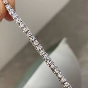 Elegante pulsera de tenis para mujer, Plata de Ley 925 con piedras de moissanita cortadas, ajuste de bisel, incrustaciones chapadas en rodio, regalo perfecto - Product Image 2