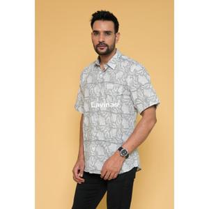 Chemise grise pour hommes, chemises en coton décentes à imprimé floral pour hommes, chemise pour hommes à manches courtes en coton imprimé à la main, chemises décontractées - Product Image 4