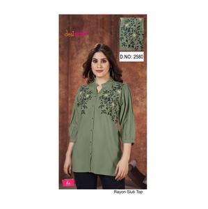 Kurti en rayonne unie, look minimaliste élégant, tissu doux et confortable, parfait pour la mode féminine, par Export - Product Image 1