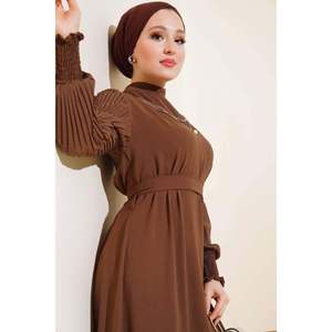 Robe plissée à manches Marron - Product Image 2