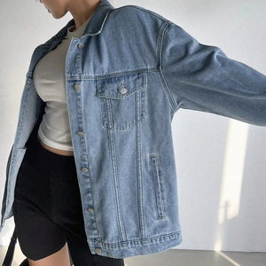 แจ็กเก็ตยีนส์สีน้ำเงินของผู้หญิงแจ็กเก็ตแฟชั่นลำลองทรงหลวมสำหรับหญิงสาวออกแบบได้ตามต้องการ - Product Image 2