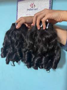 Paquets de cheveux bouclés birmans indiens bruts non transformés à cuticule alignée cheveux humains donneur unique 100 pour cent naturel ondulé en gros - Product Image 2