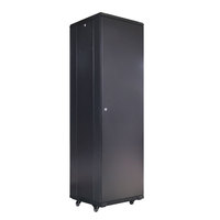 Centre de données 19 pouces 32U 37U 42U 600x600mm Armoire de serveur sur pied avec bordures de porte ventilées avec serrure à poignée