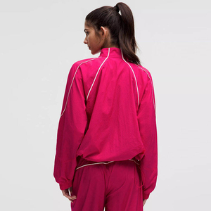 ชุดวอร์มวิ่งออกกำลังกายสำหรับผู้หญิง ผลิตตามสั่ง พร้อมโลโก้  ผ้าไนลอน  น้ำหนักเบา  เหมาะสำหรับกิจกรรมกลางแจ้ง  รับผลิตแบบ OEM - Product Image 2