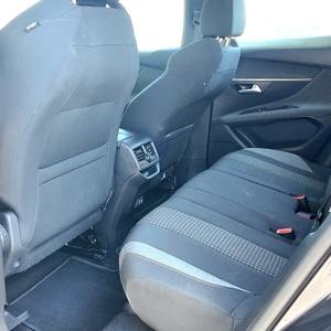 Magnifique Peugeot 3008 Active Plus 2023, transmission automatique, sièges en cuir - Product Image 4