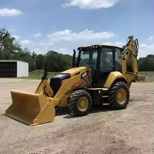 Chargeuse-pelleteuse d'occasion Catpillar 420F/420E 4x4, chargeuse sur pneus pas chère avec une charge nominale de 1 tonne et une pompe, bon prix - Product Image 4