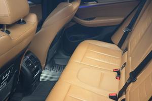 Auto Usado Premium 2018 BMW X3 M40i Turbo de 6 Cilindros, Tracción en las Cuatro Ruedas, Envoltura Exterior en Morado Medianoche - Product Image 5