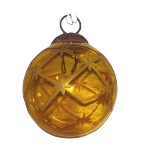 Boules de Noël en verre de 7,5 cm de couleur ambre de la marque TVAKM pour décorations intérieures et extérieures - Product Image 1