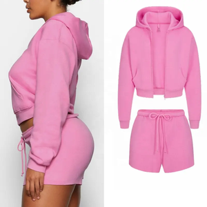 Ensemble de survêtement pour femme en coton 100% pour l'hiver, composé d'un sweat-shirt court et d'un short, couleurs et tailles personnalisées - Product Image 5