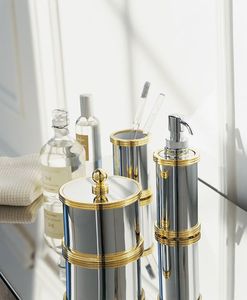 Ensemble de salle de bain en métal pratique offrant un confort quotidien avec des accessoires de salle de bain durables et élégants - Product Image 5